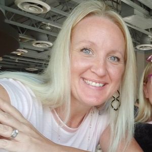 Meet your Posher, Becca